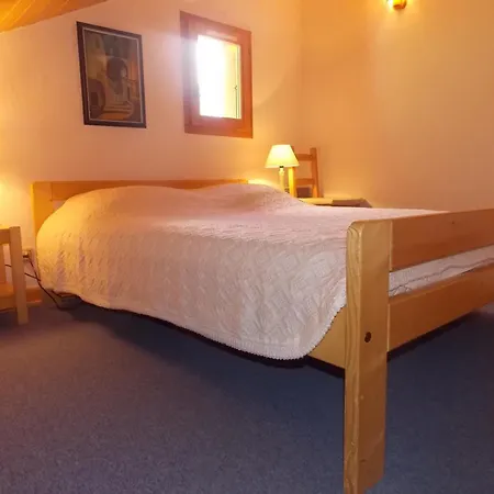 Duplex Confortable Près De - 4/6 Pers. *